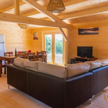 Corva Farmhouse *